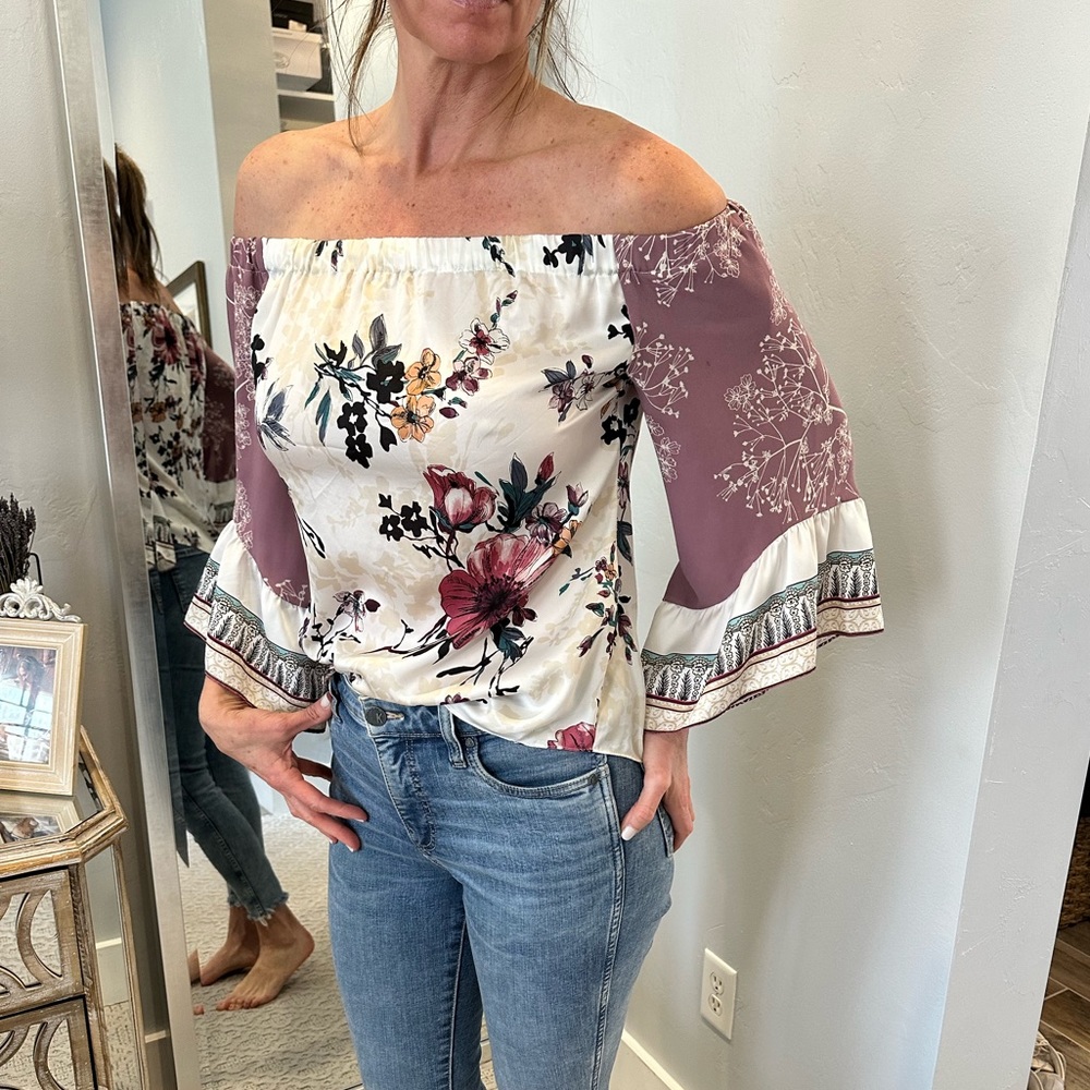 Off the shoulder spring blouse